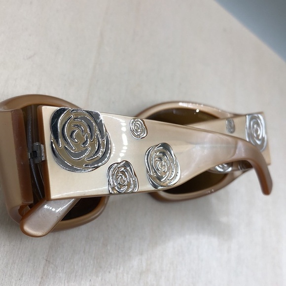 Miu Miu Vintage Caramel Brown Flower Design Sunglasses SMU01E Designer main image 7